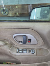 1988-2000 Chevrolet Silverado Suburban GMC Sierra LH Front Driver Side Door
