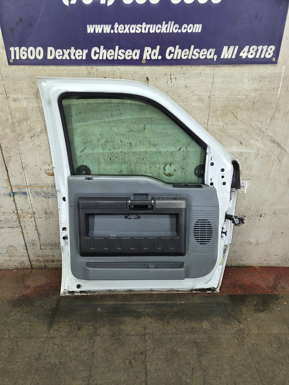 2012-2016 Ford Super Duty LH Driver Side Front Door F250 F350 F450 F550