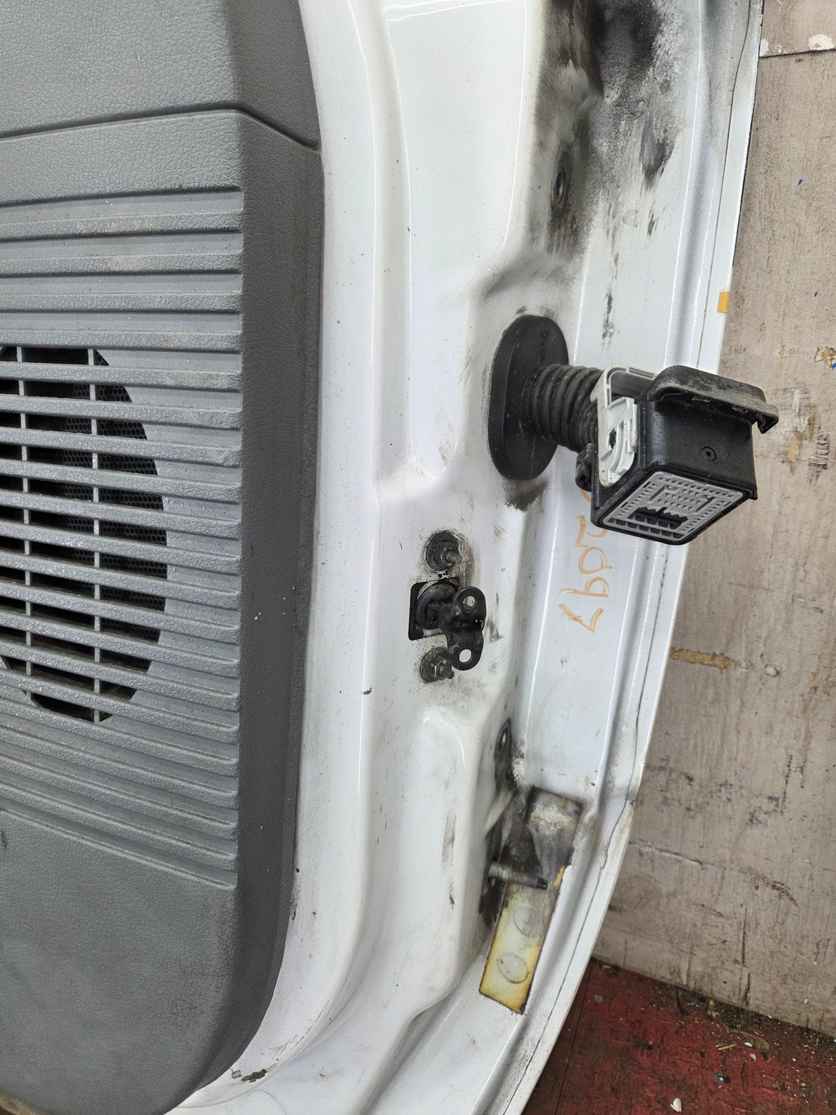 2012-2016 Ford Super Duty LH Driver Side Front Door F250 F350 F450 F550