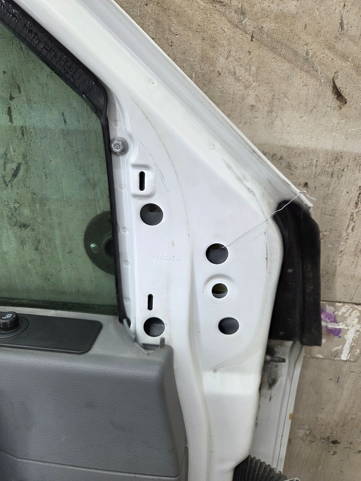 2012-2016 Ford Super Duty LH Driver Side Front Door F250 F350 F450 F550