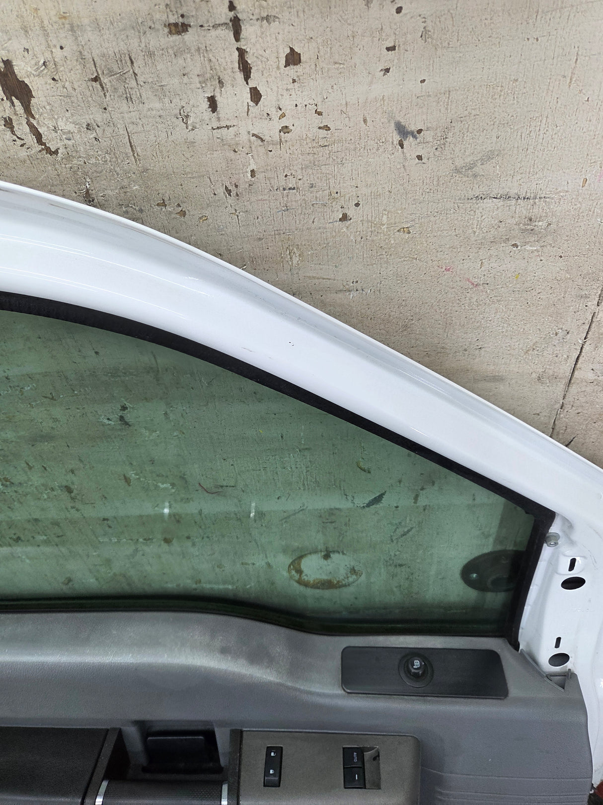2012-2016 Ford Super Duty LH Driver Side Front Door F250 F350 F450 F550