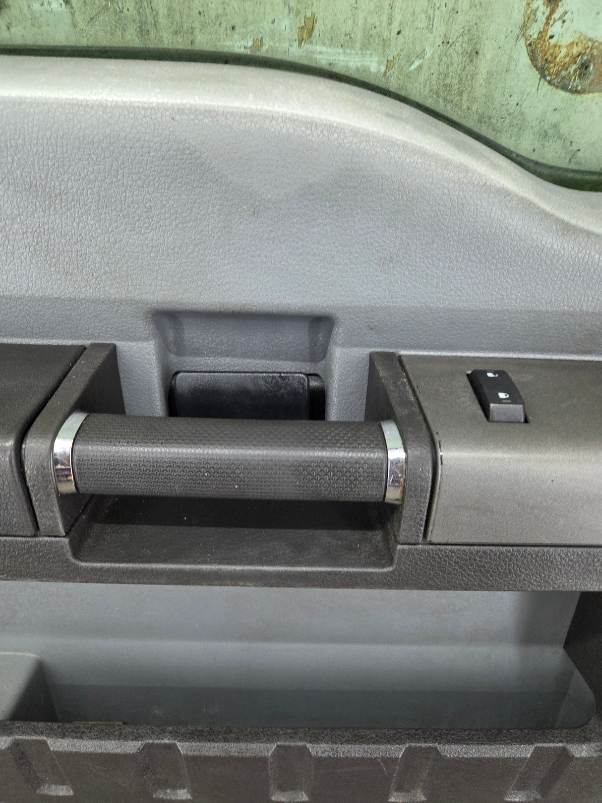 2012-2016 Ford Super Duty LH Driver Side Front Door F250 F350 F450 F550