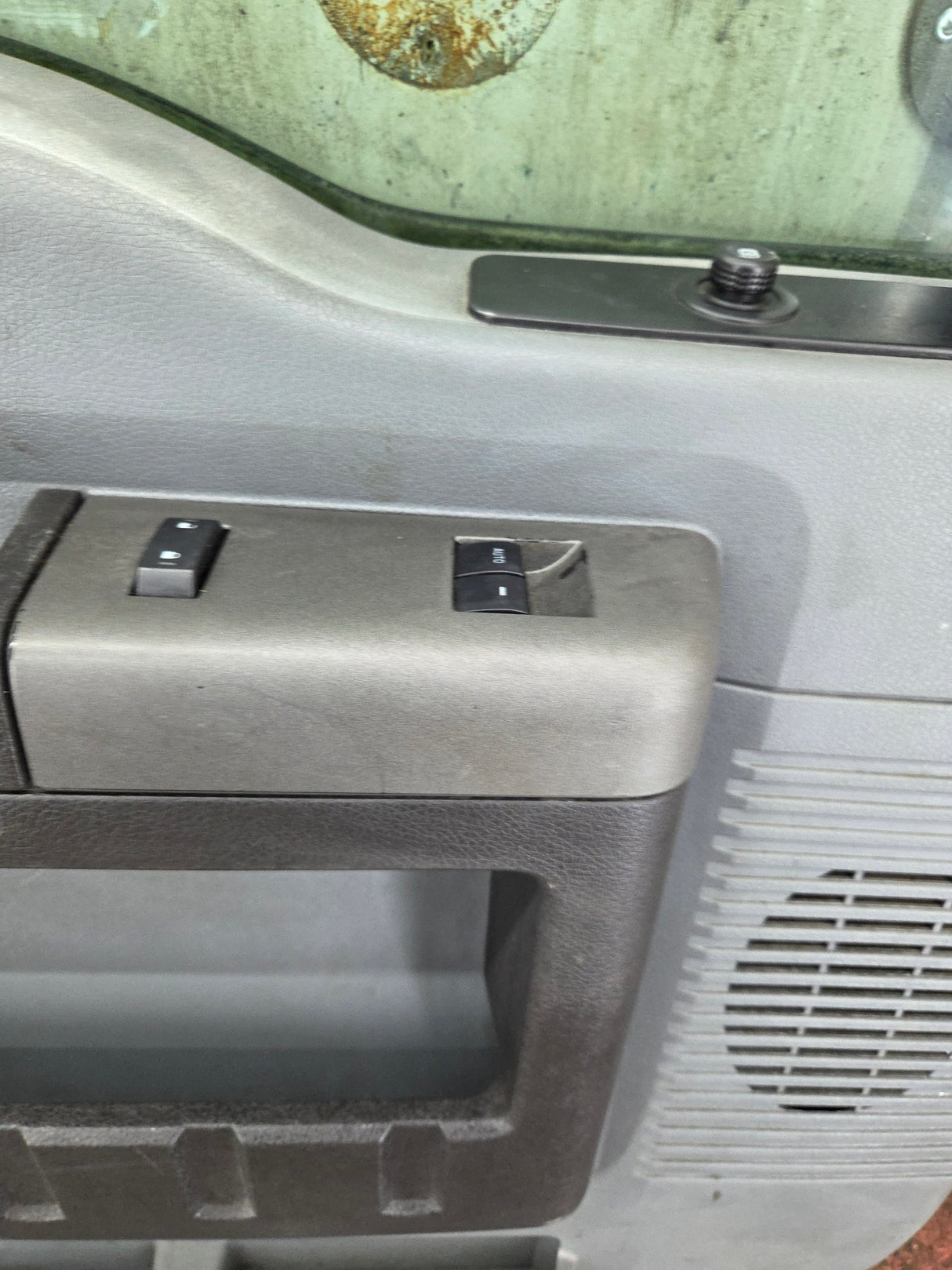 2012-2016 Ford Super Duty LH Driver Side Front Door F250 F350 F450 F550