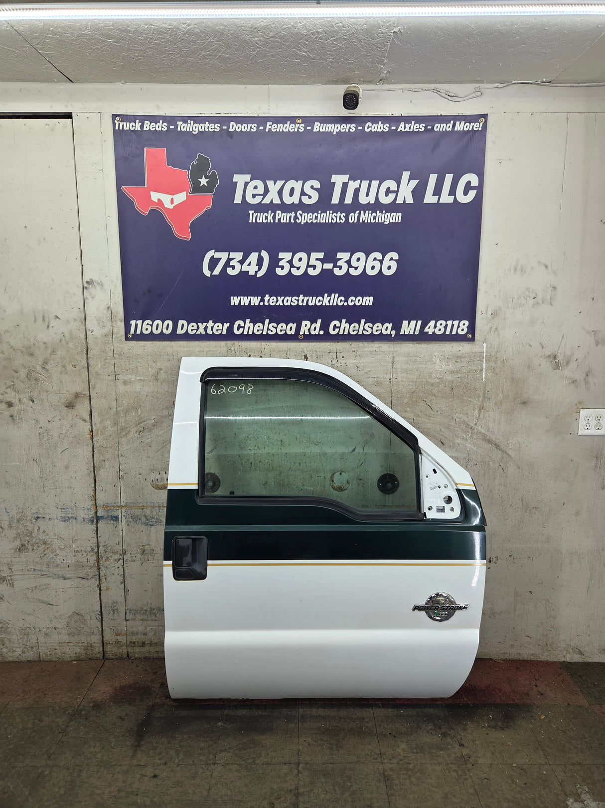 2012-2016 Ford Super Duty RH Passenger Side Front Door F250 F350 F450 F550