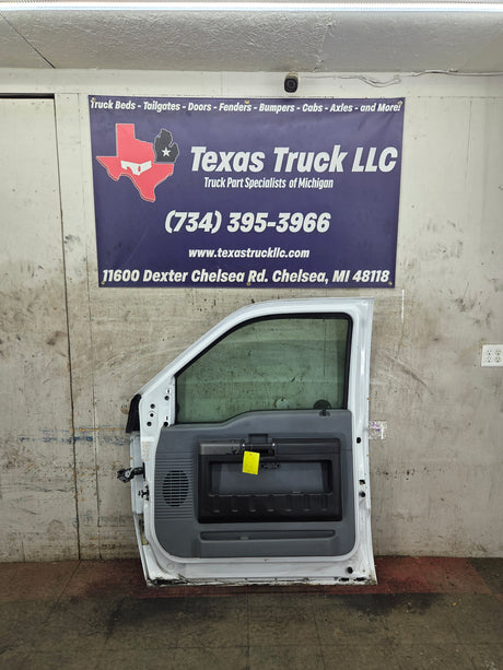 2012-2016 Ford Super Duty RH Passenger Side Front Door F250 F350 F450 F550