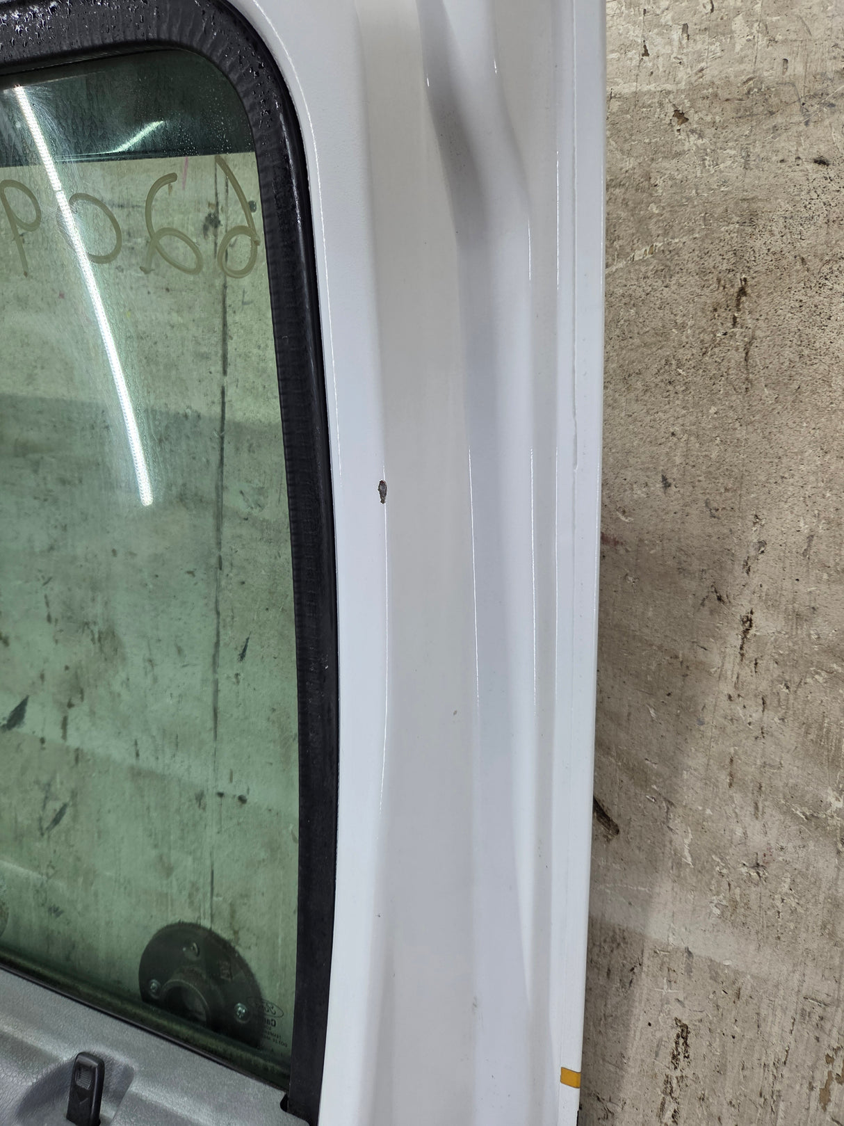 2012-2016 Ford Super Duty RH Passenger Side Front Door F250 F350 F450 F550