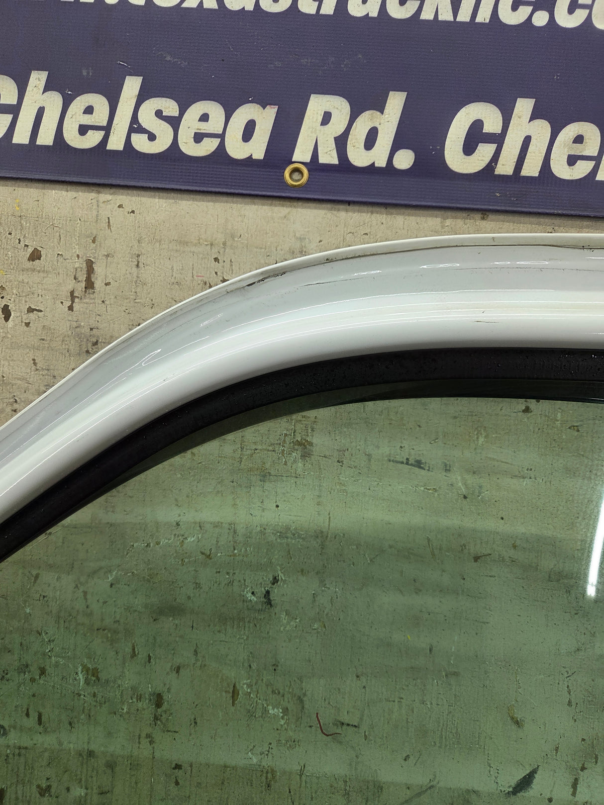 2012-2016 Ford Super Duty RH Passenger Side Front Door F250 F350 F450 F550