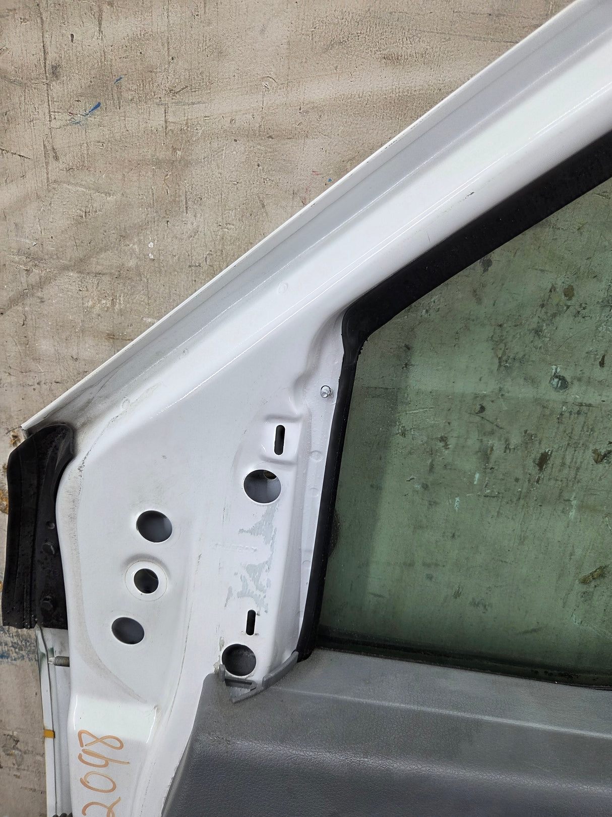 2012-2016 Ford Super Duty RH Passenger Side Front Door F250 F350 F450 F550