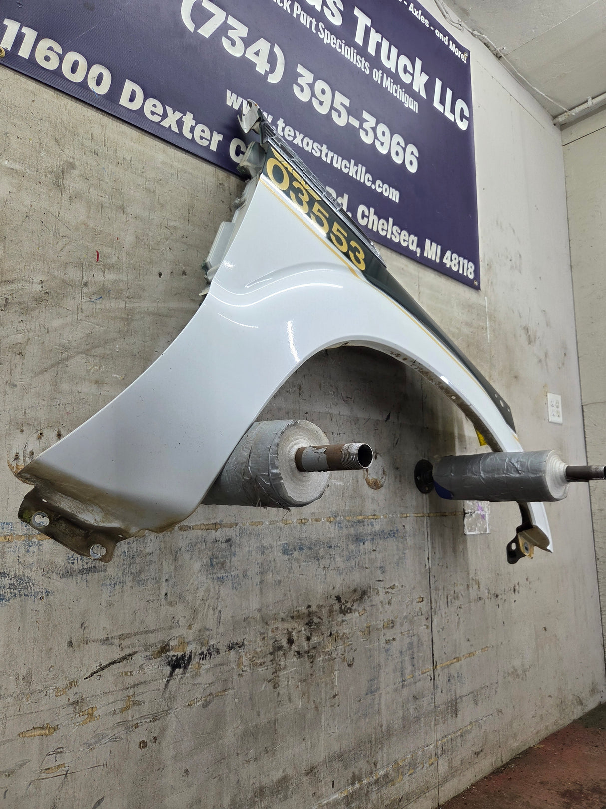 2011-2016 Ford Super Duty F250 F350 RH Passenger Side Front Fender Quarter Panel - Oxford White