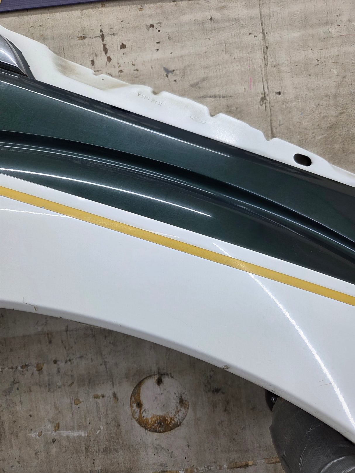 2011-2016 Ford Super Duty F250 F350 RH Passenger Side Front Fender Quarter Panel - Oxford White