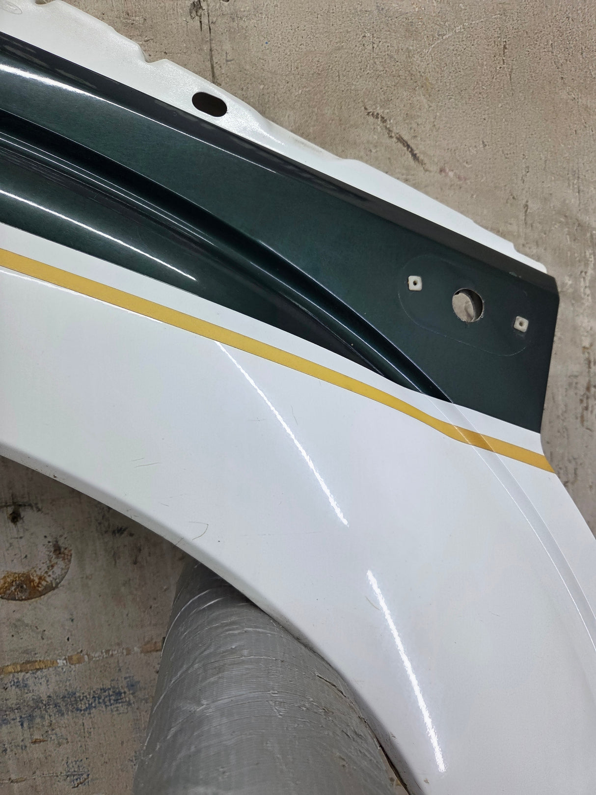 2011-2016 Ford Super Duty F250 F350 RH Passenger Side Front Fender Quarter Panel - Oxford White