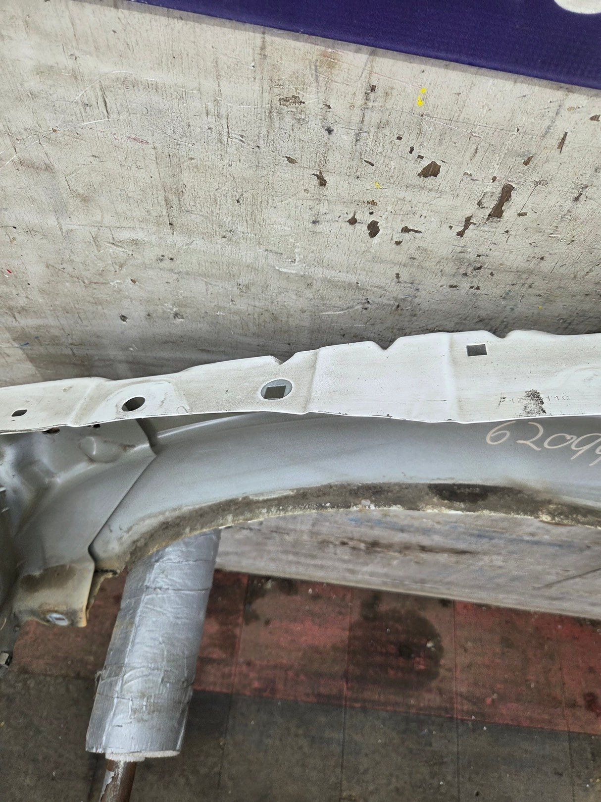 2011-2016 Ford Super Duty F250 F350 RH Passenger Side Front Fender Quarter Panel - Oxford White