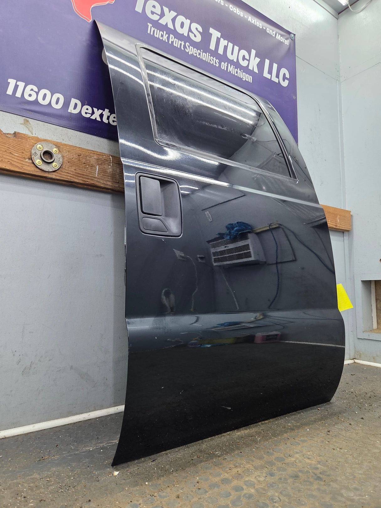 1999-2011 Ford Super Duty F250 F350 F450 F550 RH Crew Cab Passenger Side Rear Door