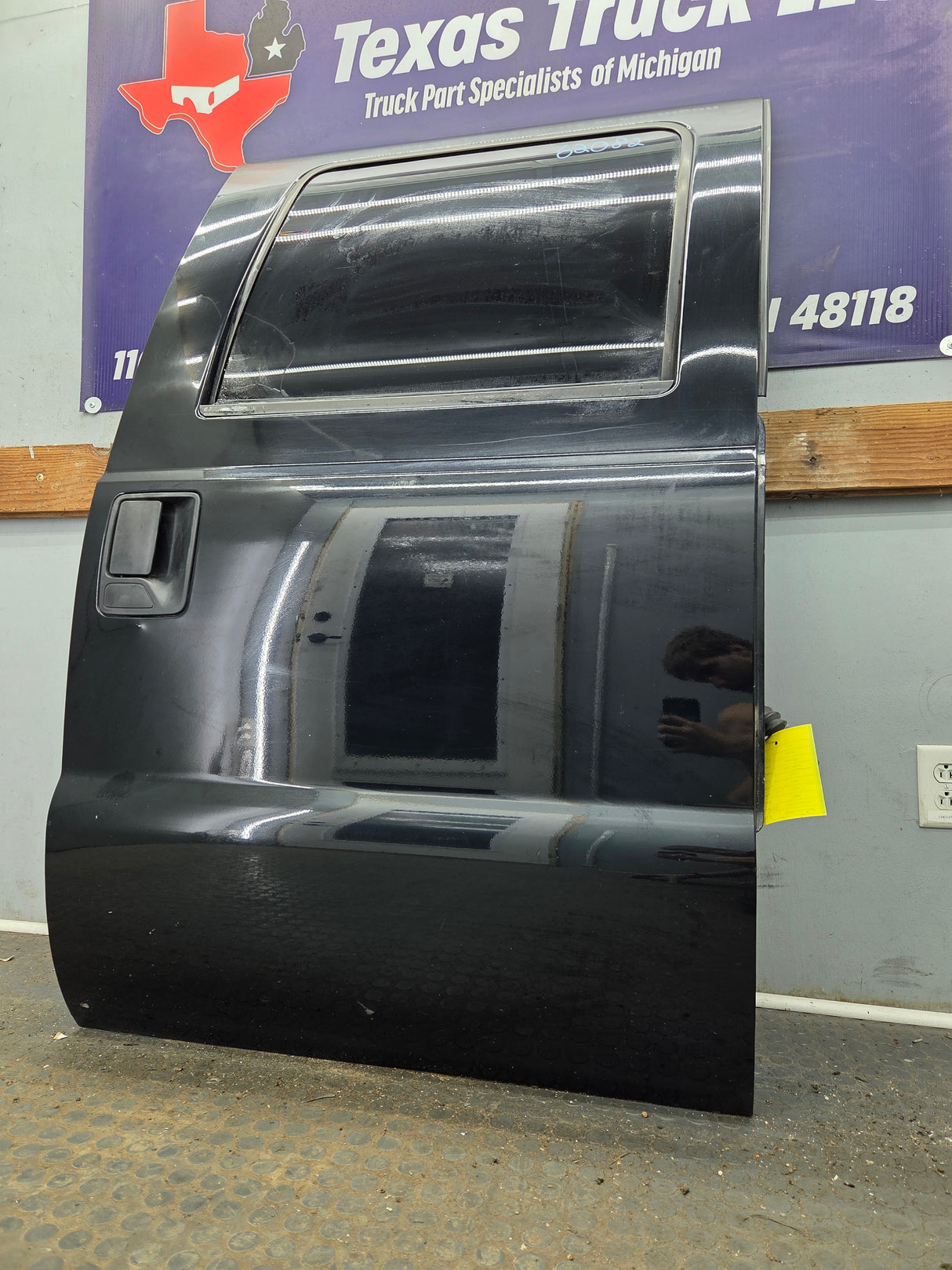 1999-2011 Ford Super Duty F250 F350 F450 F550 RH Crew Cab Passenger Side Rear Door