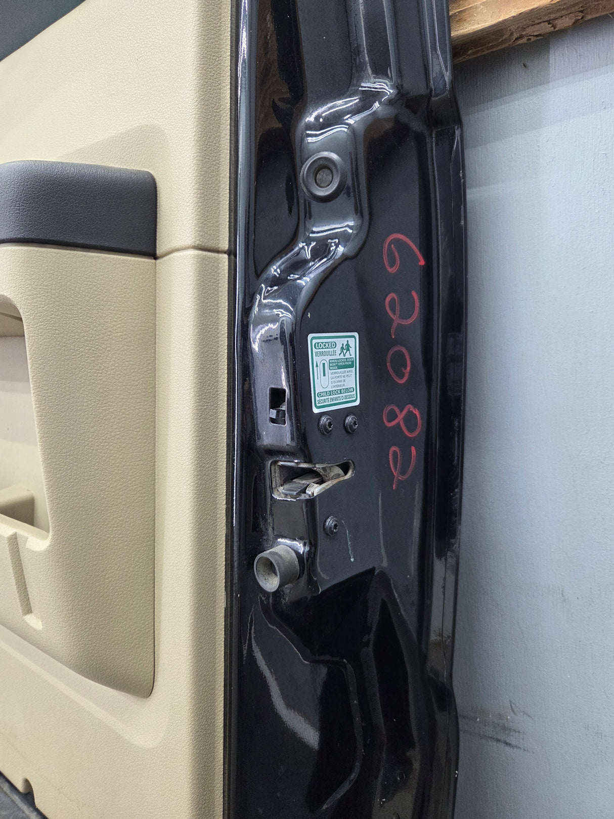 1999-2011 Ford Super Duty F250 F350 F450 F550 RH Crew Cab Passenger Side Rear Door