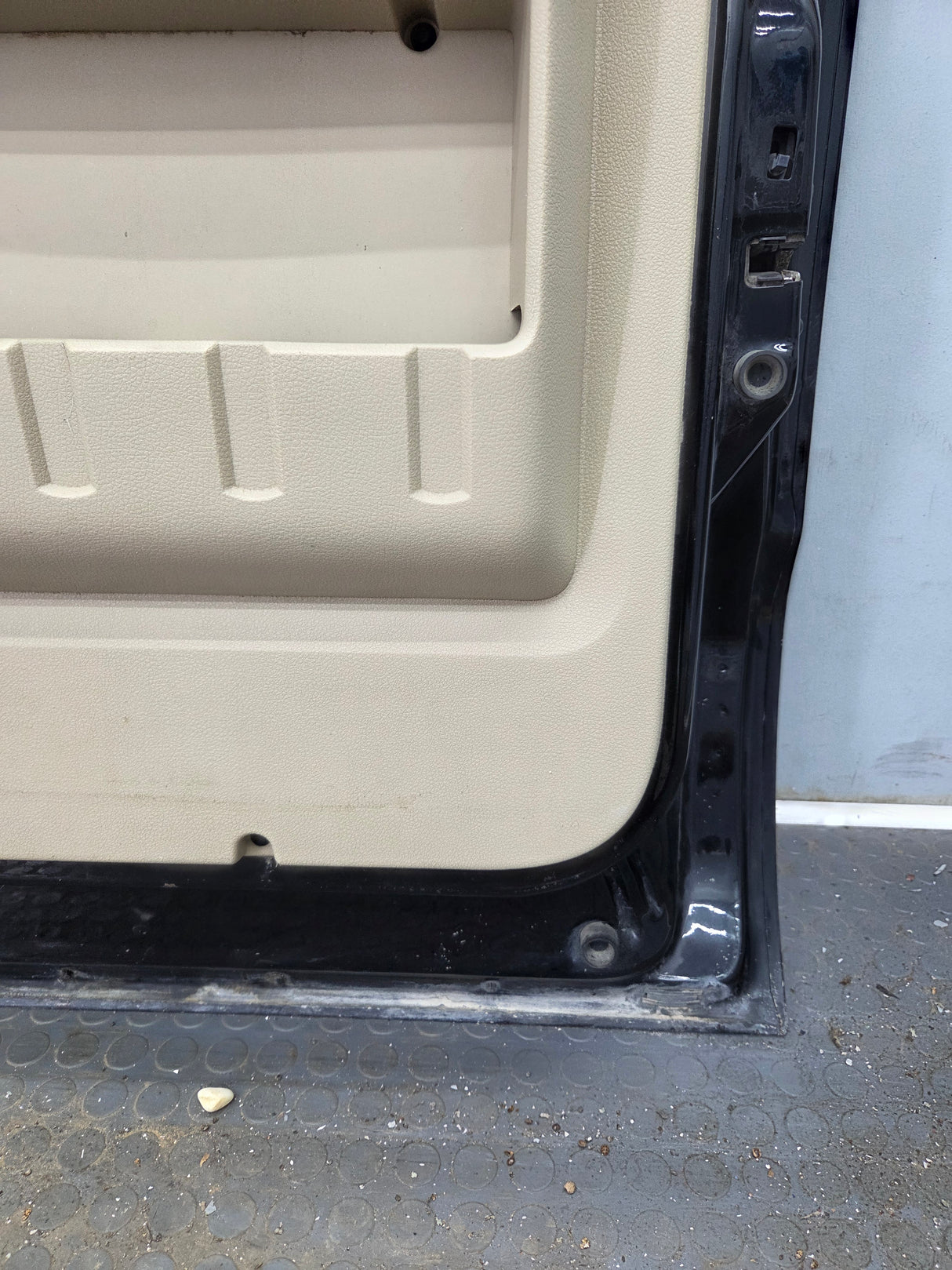1999-2011 Ford Super Duty F250 F350 F450 F550 RH Crew Cab Passenger Side Rear Door