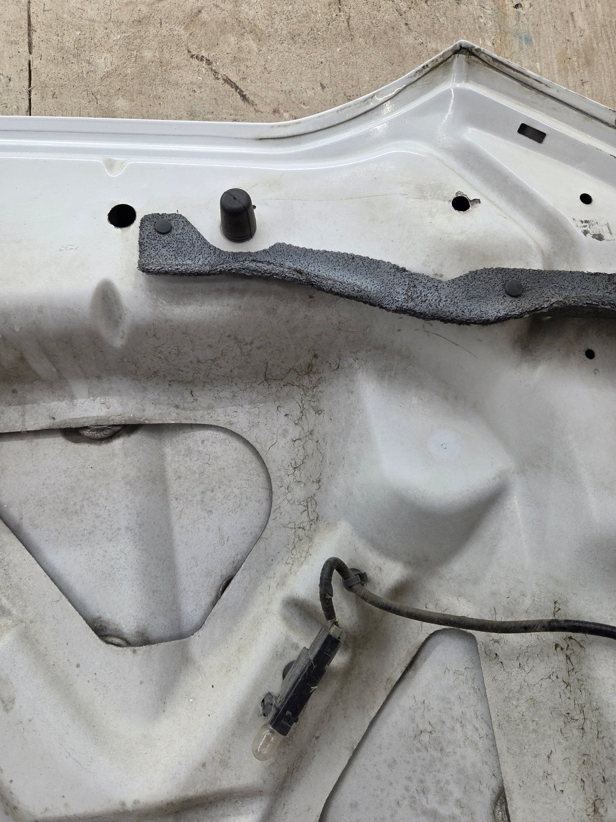 2011-2016 Ford Super Duty Hood F250 F350 F450 F550 - White