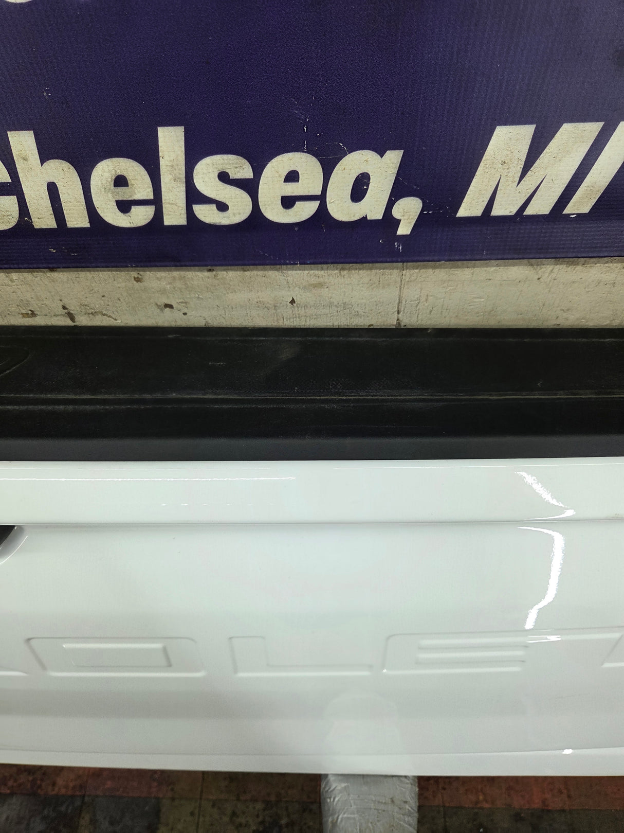 2019-2025 Chevrolet Silverado 2500 3500 Truck Tailgate