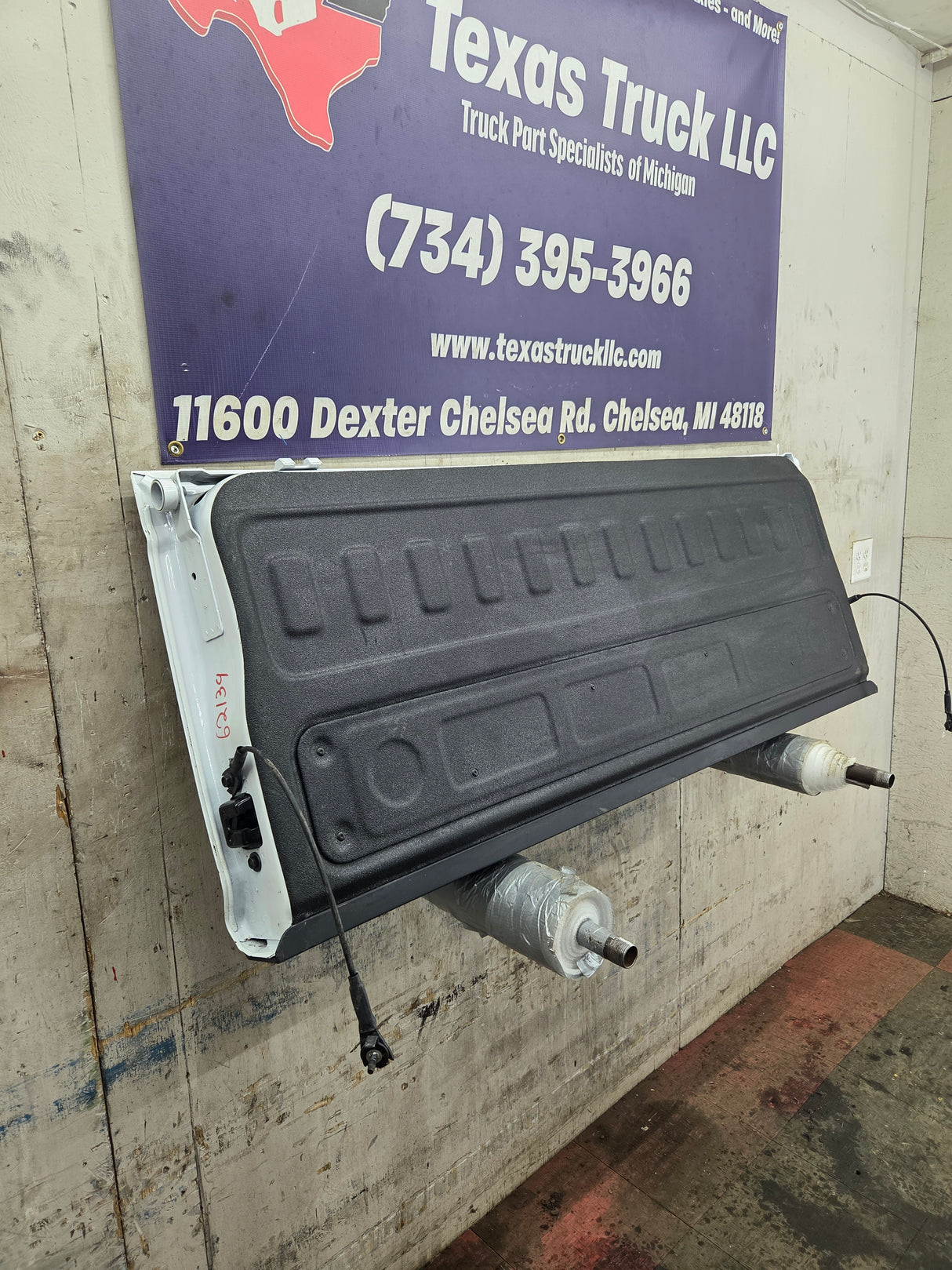 2019-2025 Chevrolet Silverado 2500 3500 Truck Tailgate