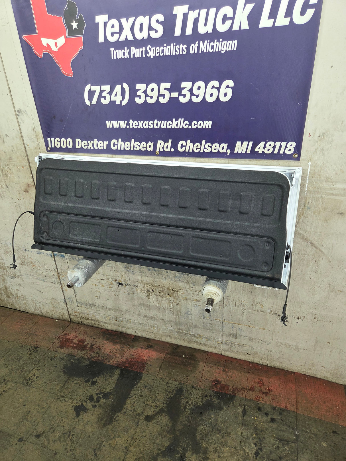 2019-2025 Chevrolet Silverado 2500 3500 Truck Tailgate