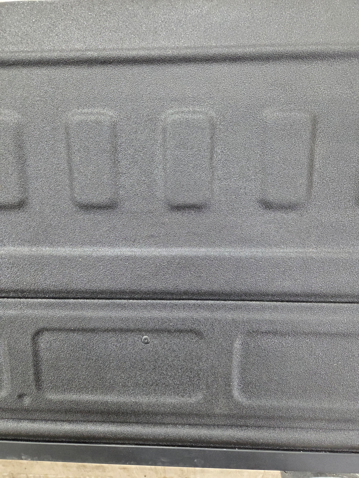 2019-2025 Chevrolet Silverado 2500 3500 Truck Tailgate