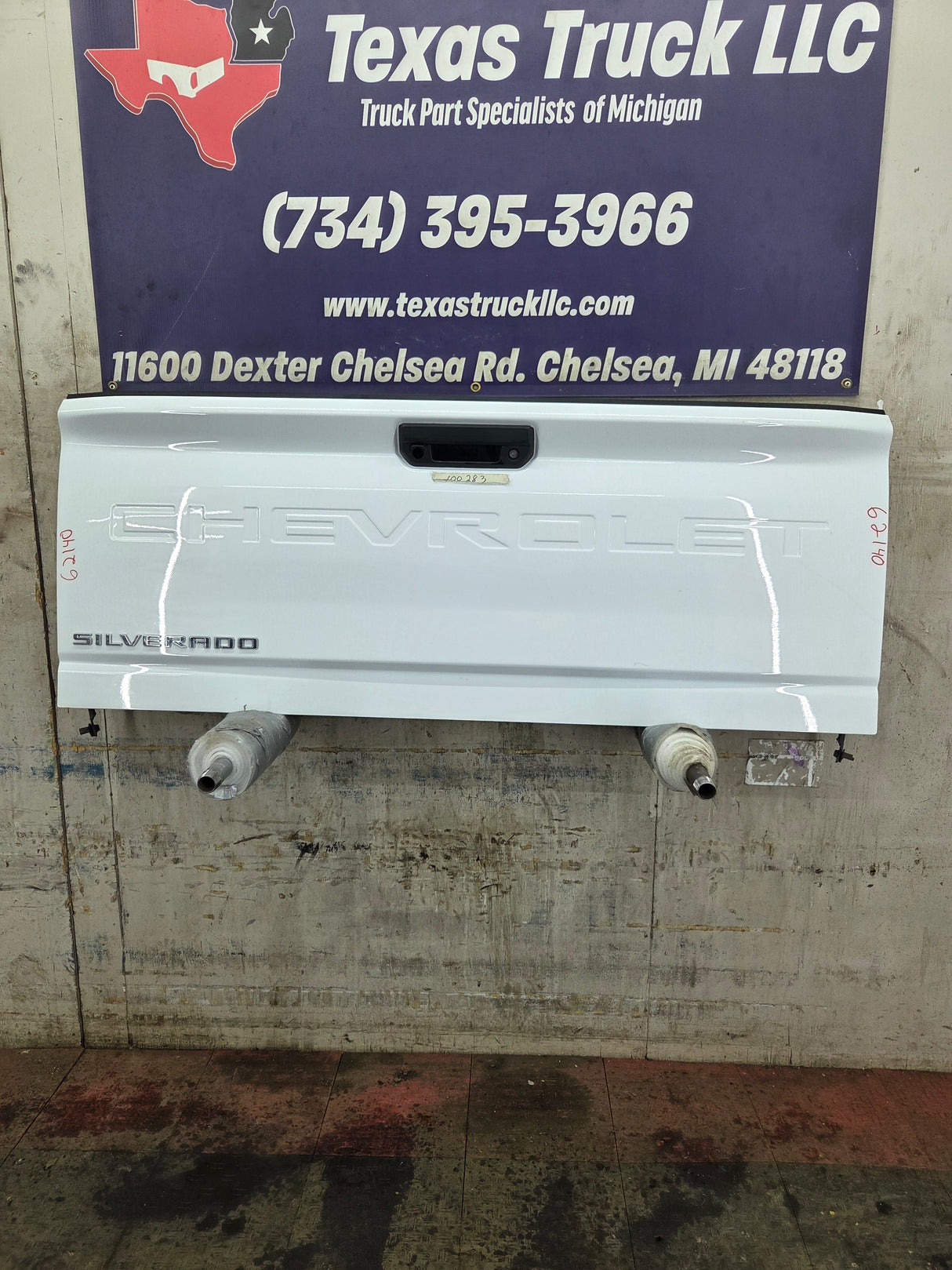 2019-2026 Chevrolet Silverado 2500 HD 3500HD Truck Tailgate