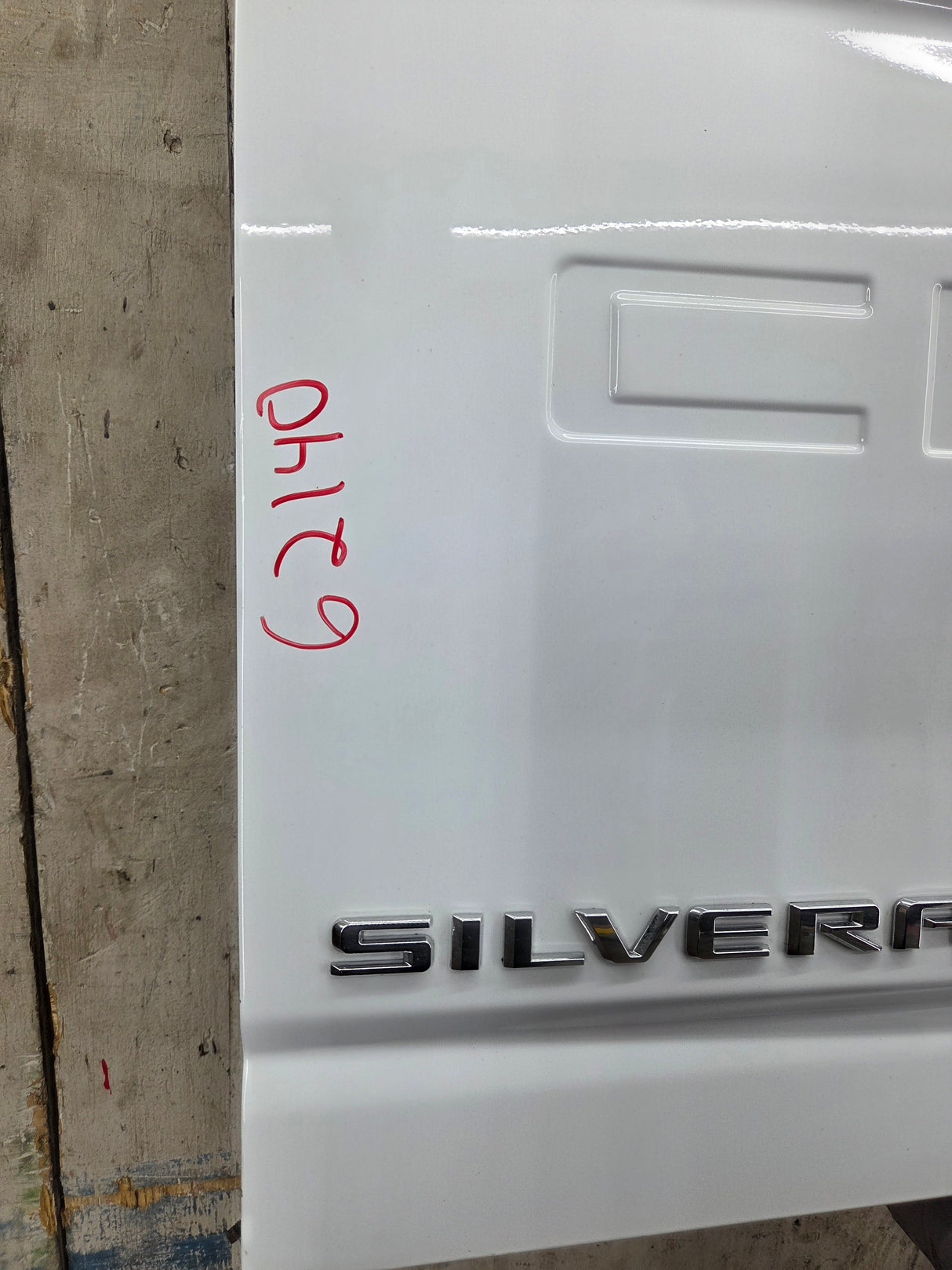 2019-2026 Chevrolet Silverado 2500 HD 3500HD Truck Tailgate