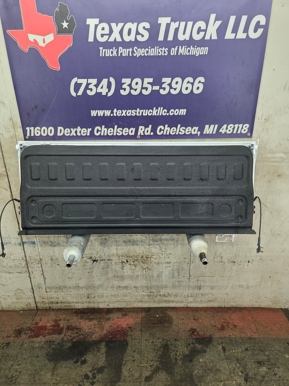 2019-2026 Chevrolet Silverado 2500 HD 3500HD Truck Tailgate