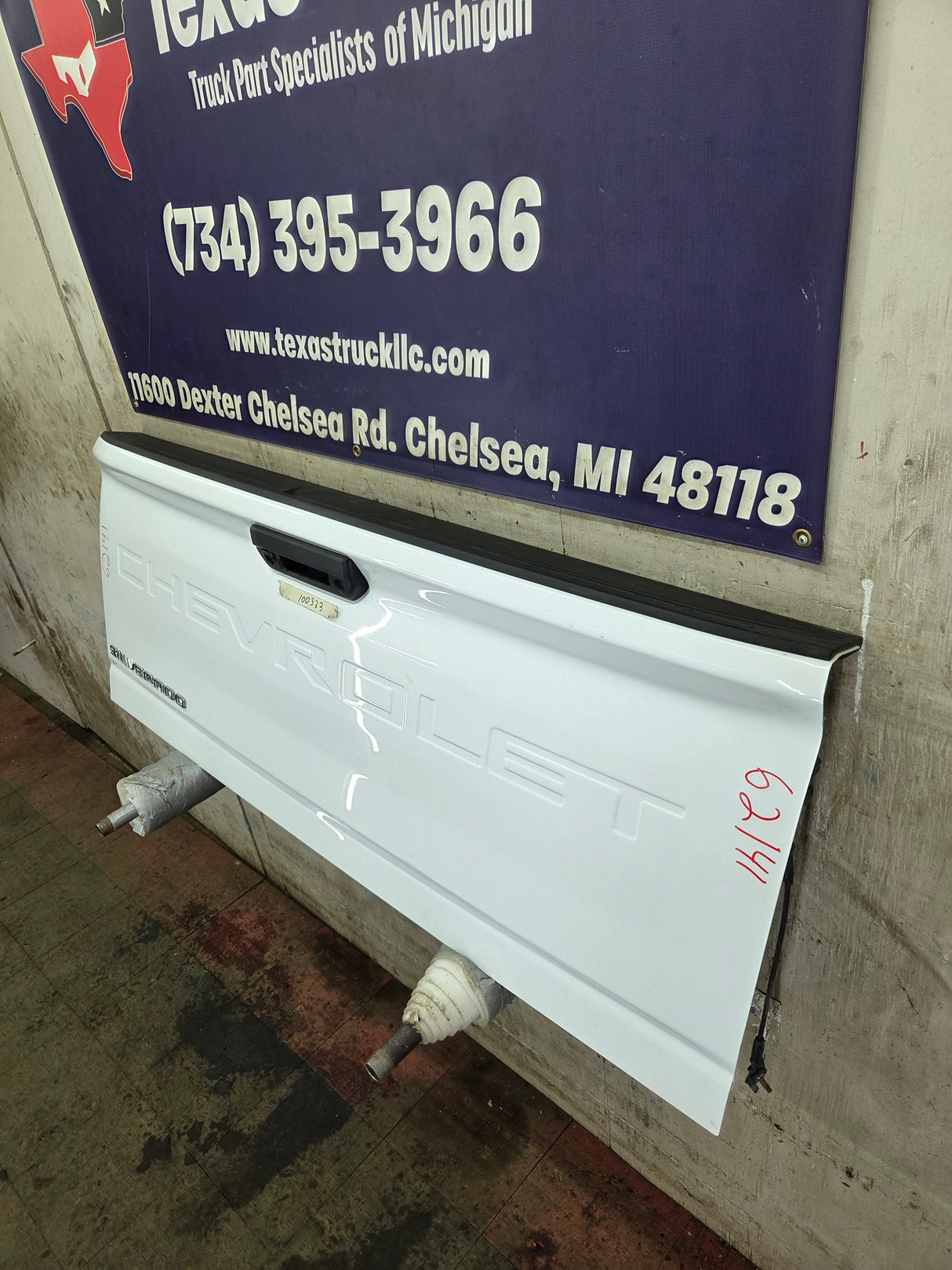 2019-2026 Chevrolet Silverado 2500 HD 3500HD Truck Tailgate