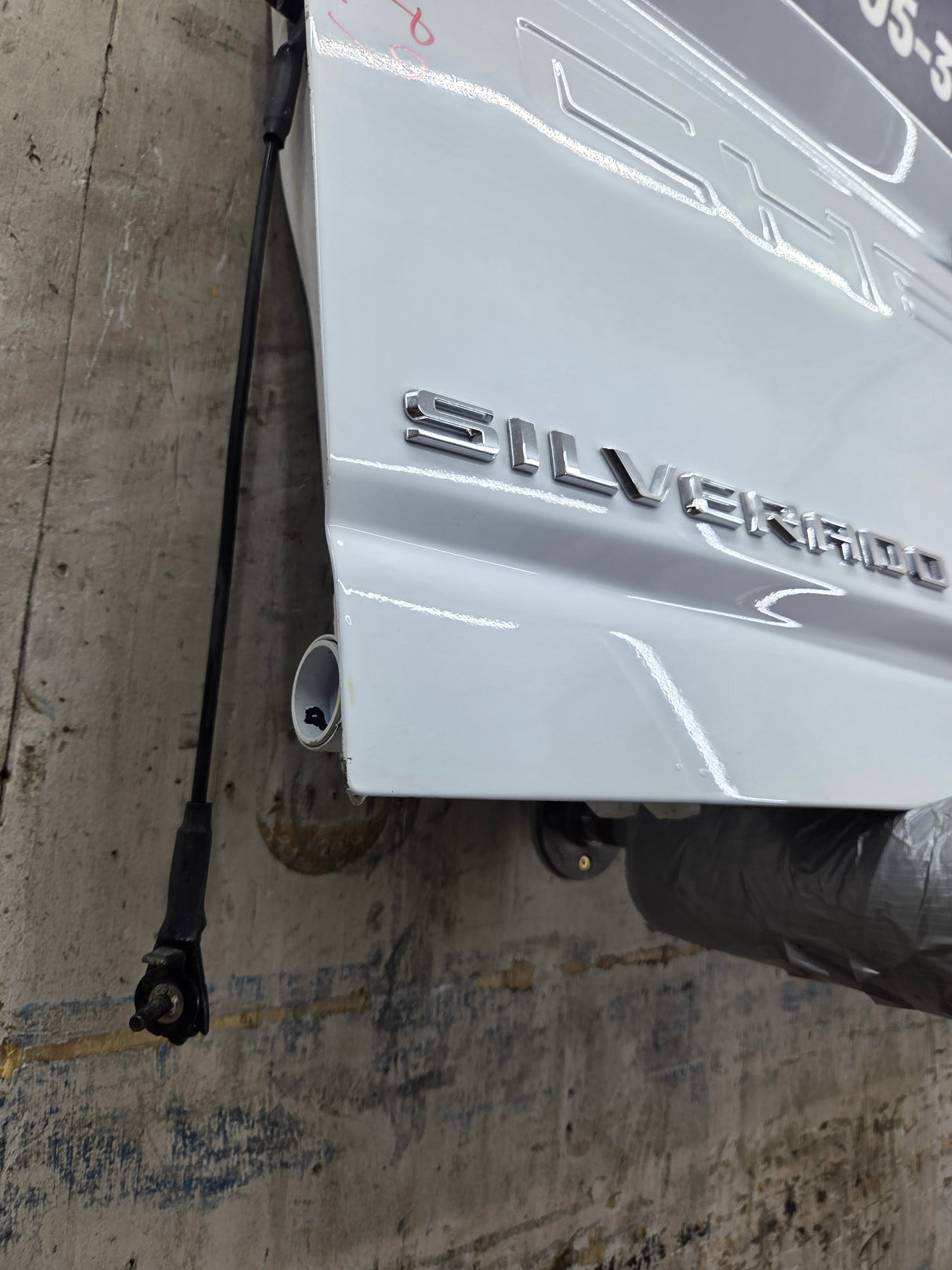 2019-2026 Chevrolet Silverado 2500 HD 3500HD Truck Tailgate