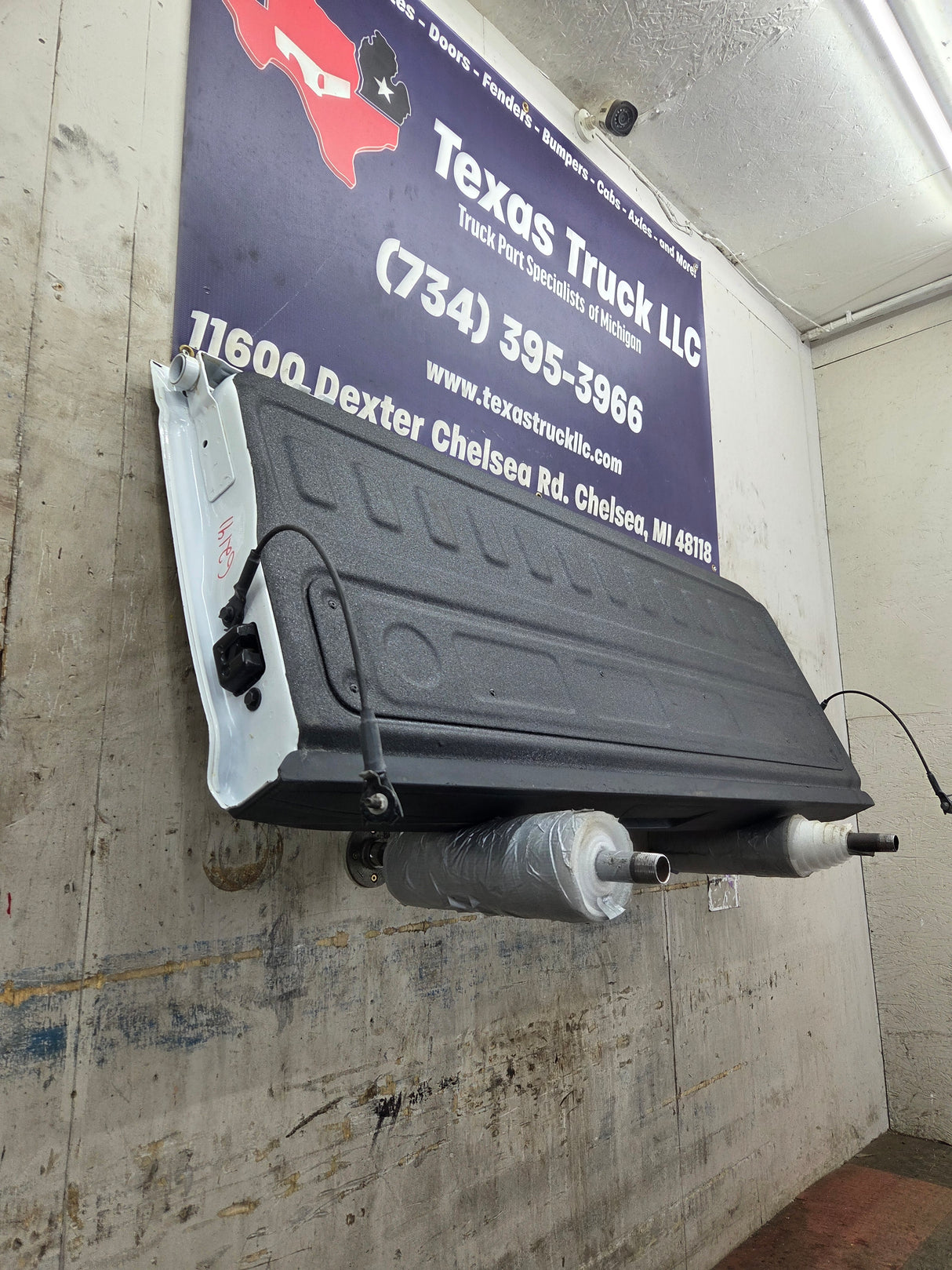 2019-2026 Chevrolet Silverado 2500 HD 3500HD Truck Tailgate