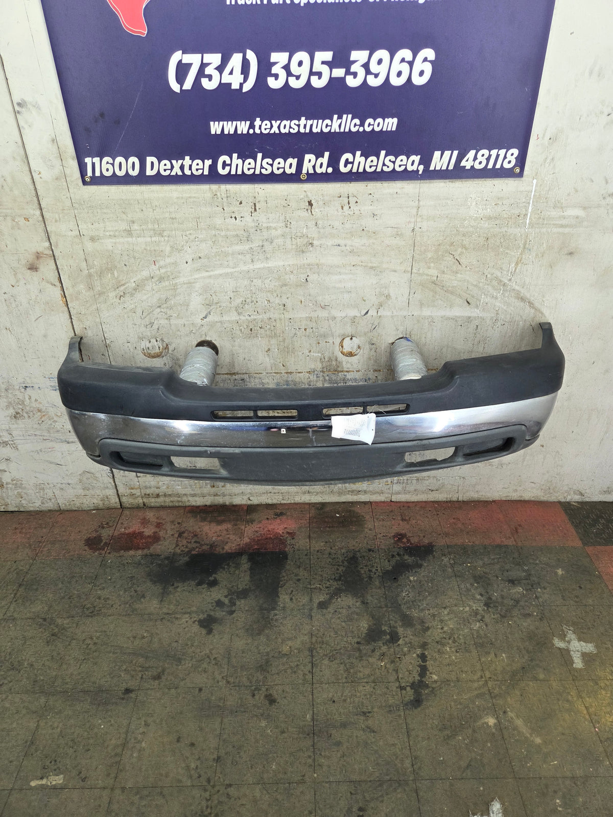 1999-2002 Chevrolet Silverado 2500 3500 HD Front Bumper - Chrome