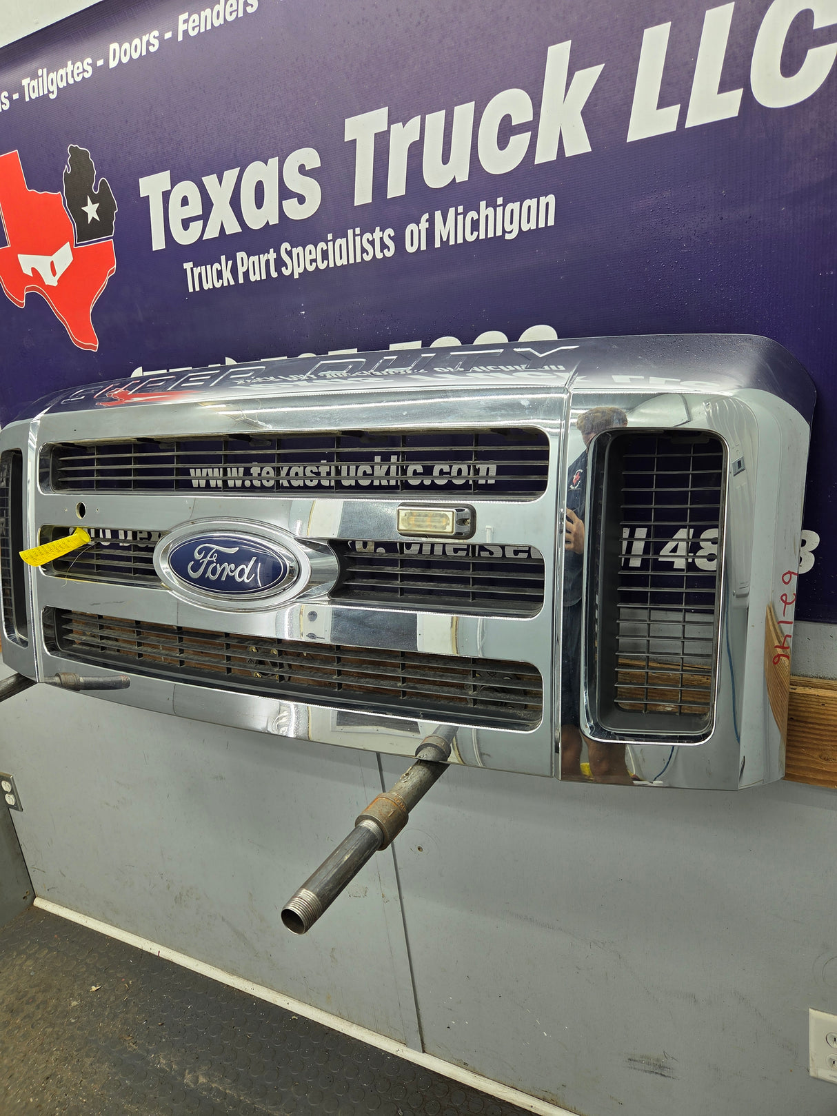 2008-2010 Ford Super Duty F250 F350 F450 F550 Chrome Grill Surround