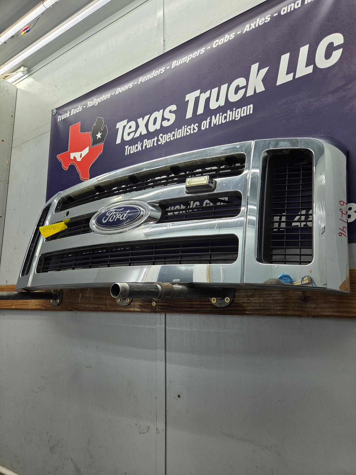 2008-2010 Ford Super Duty F250 F350 F450 F550 Chrome Grill Surround