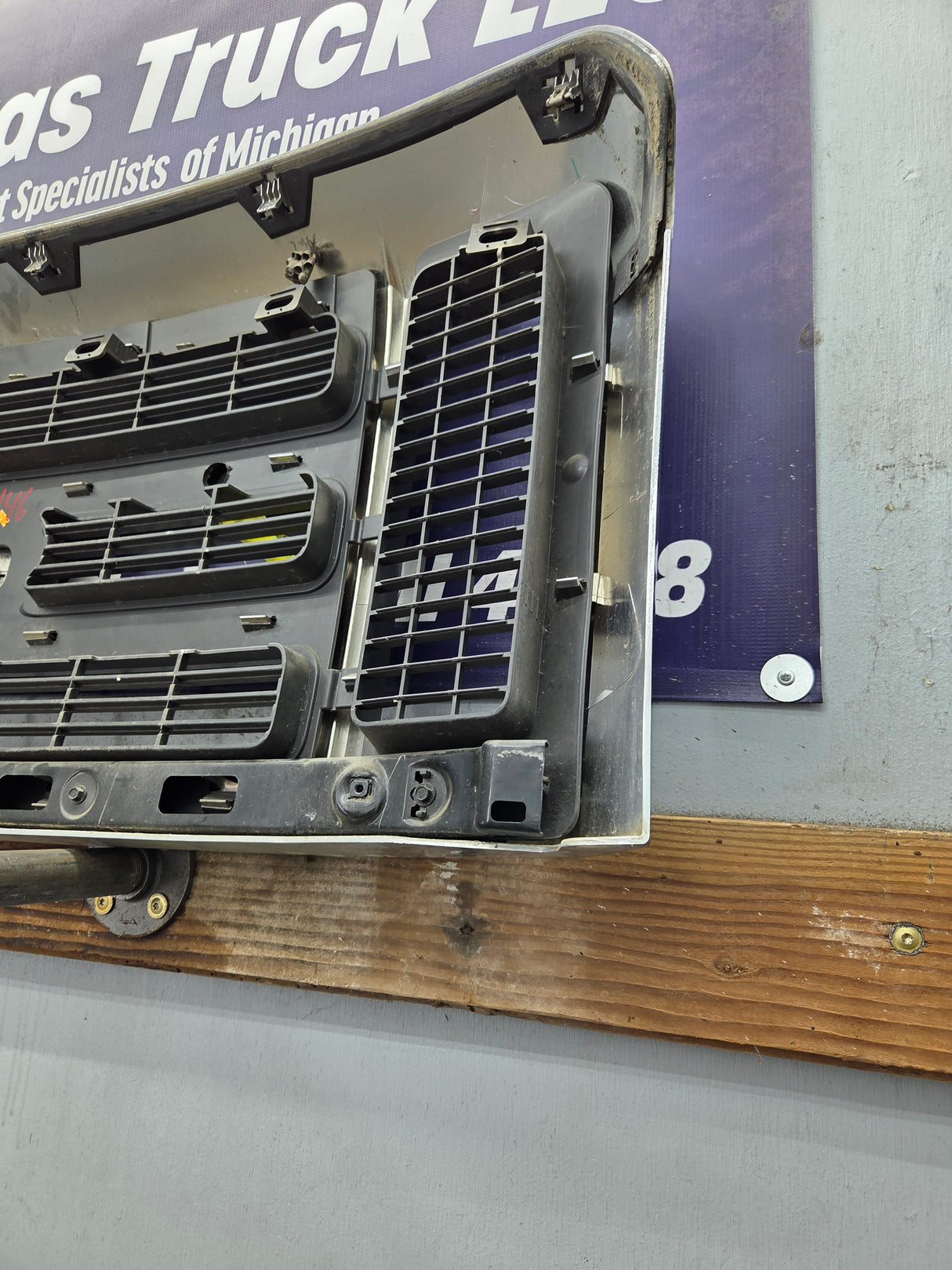 2008-2010 Ford Super Duty F250 F350 F450 F550 Chrome Grill Surround