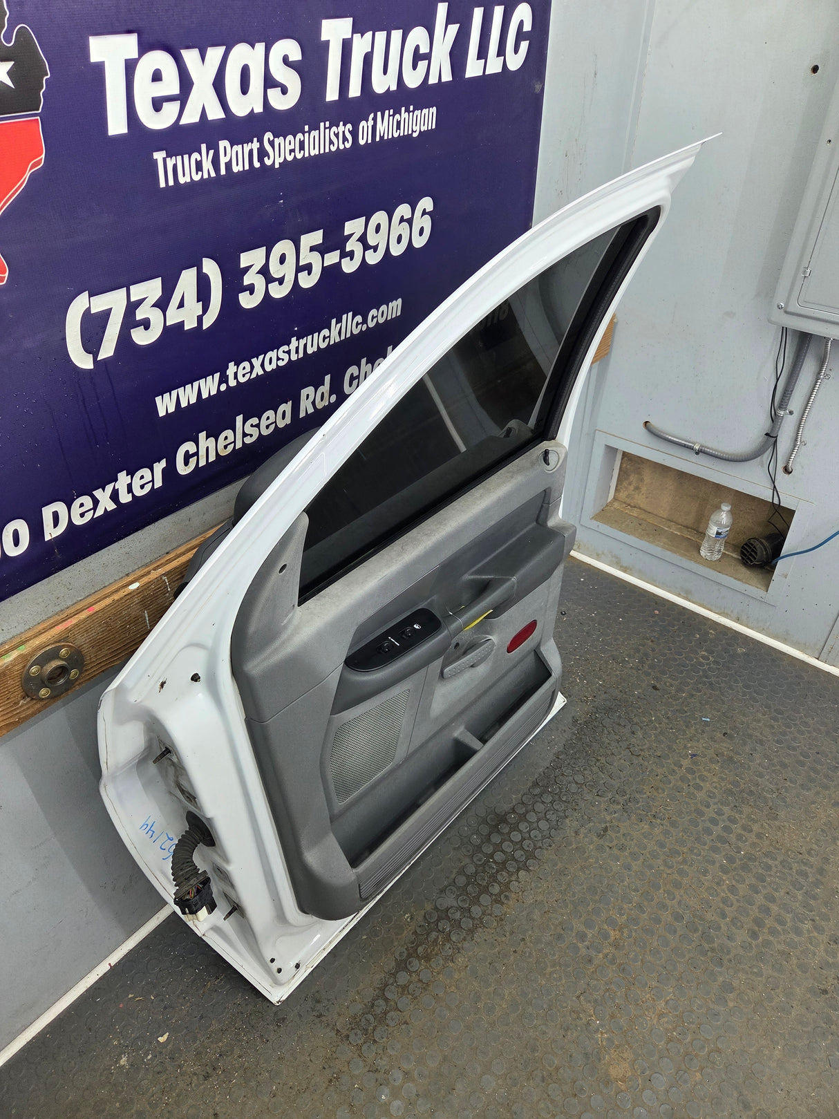 2003-2008 Dodge Ram 3rd Gen Passenger Side Front Quad Cab Crew Cab Door 1500 2500 3500 4500 5500