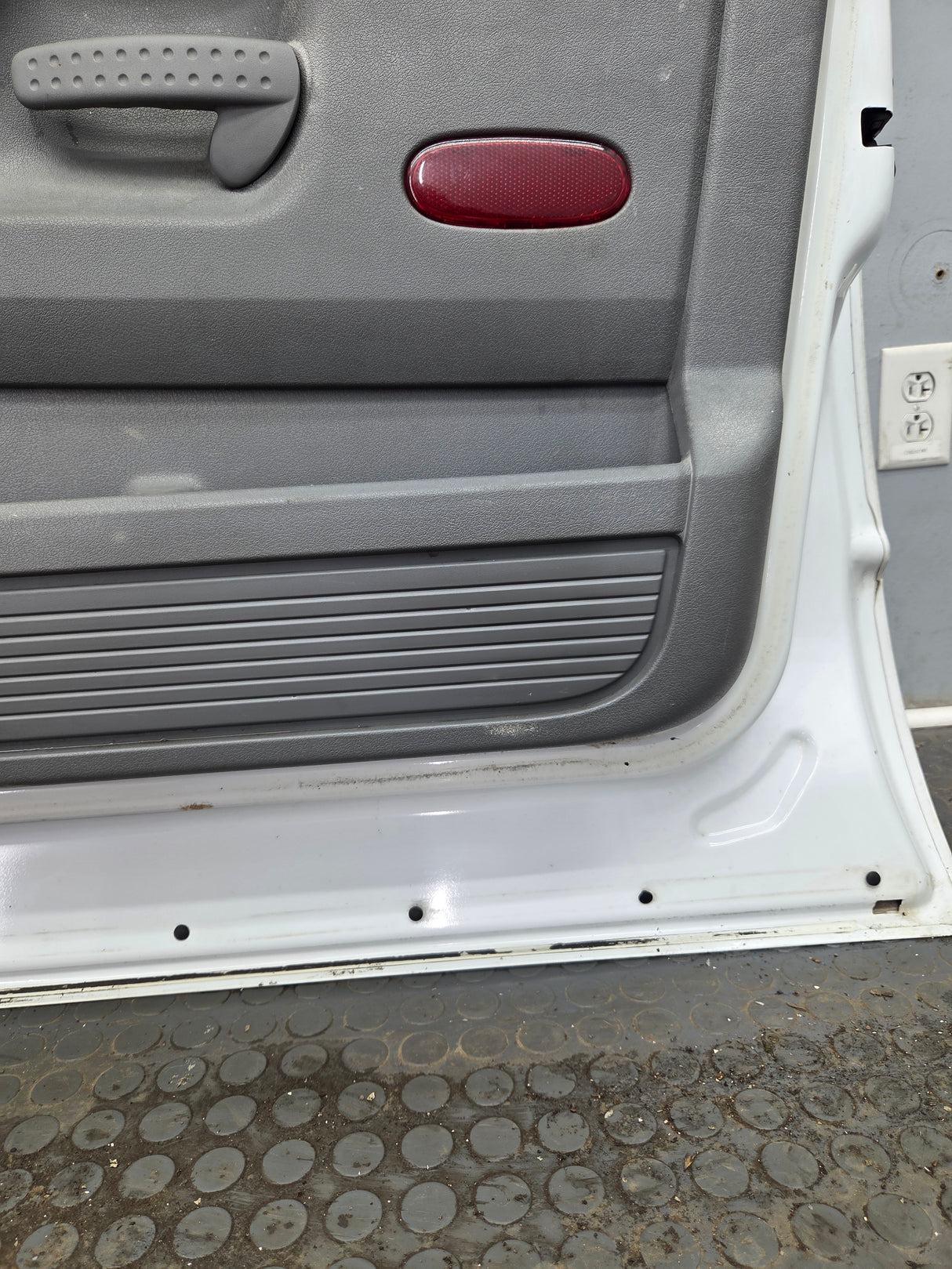 2003-2008 Dodge Ram 3rd Gen Passenger Side Front Quad Cab Crew Cab Door 1500 2500 3500 4500 5500