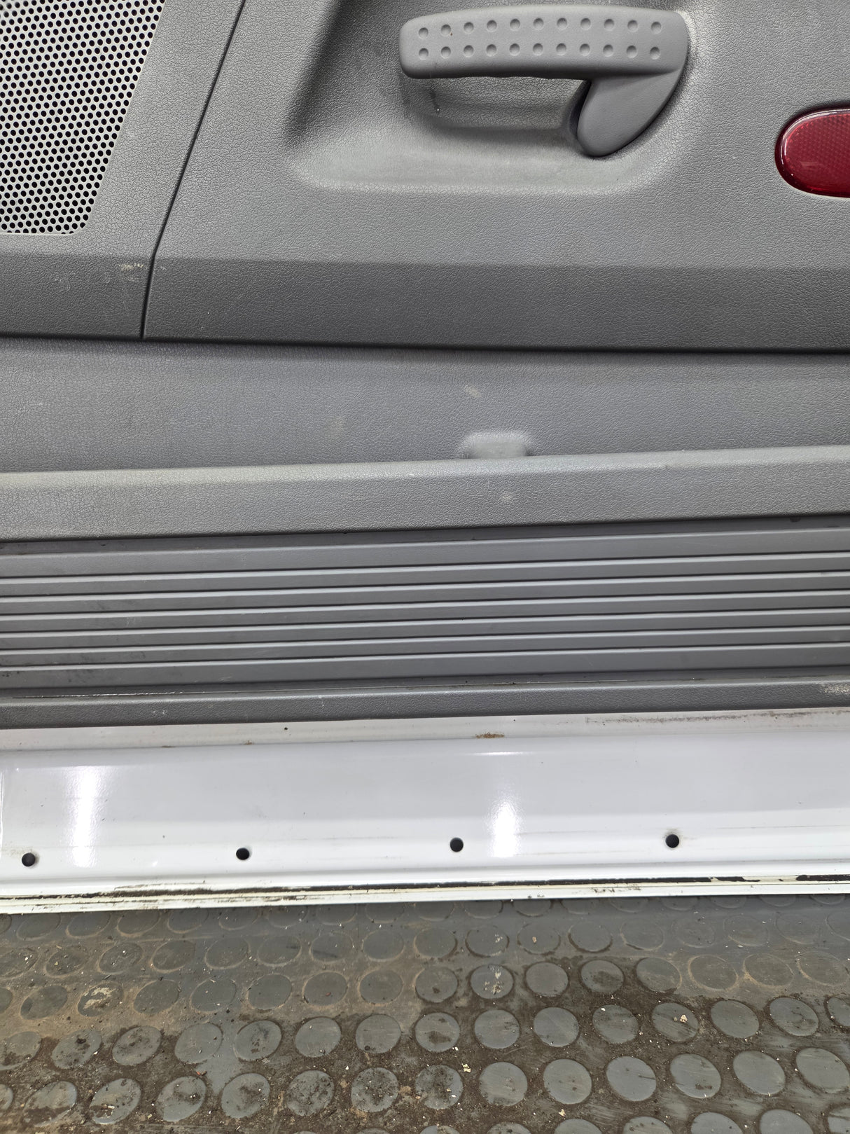 2003-2008 Dodge Ram 3rd Gen Passenger Side Front Quad Cab Crew Cab Door 1500 2500 3500 4500 5500