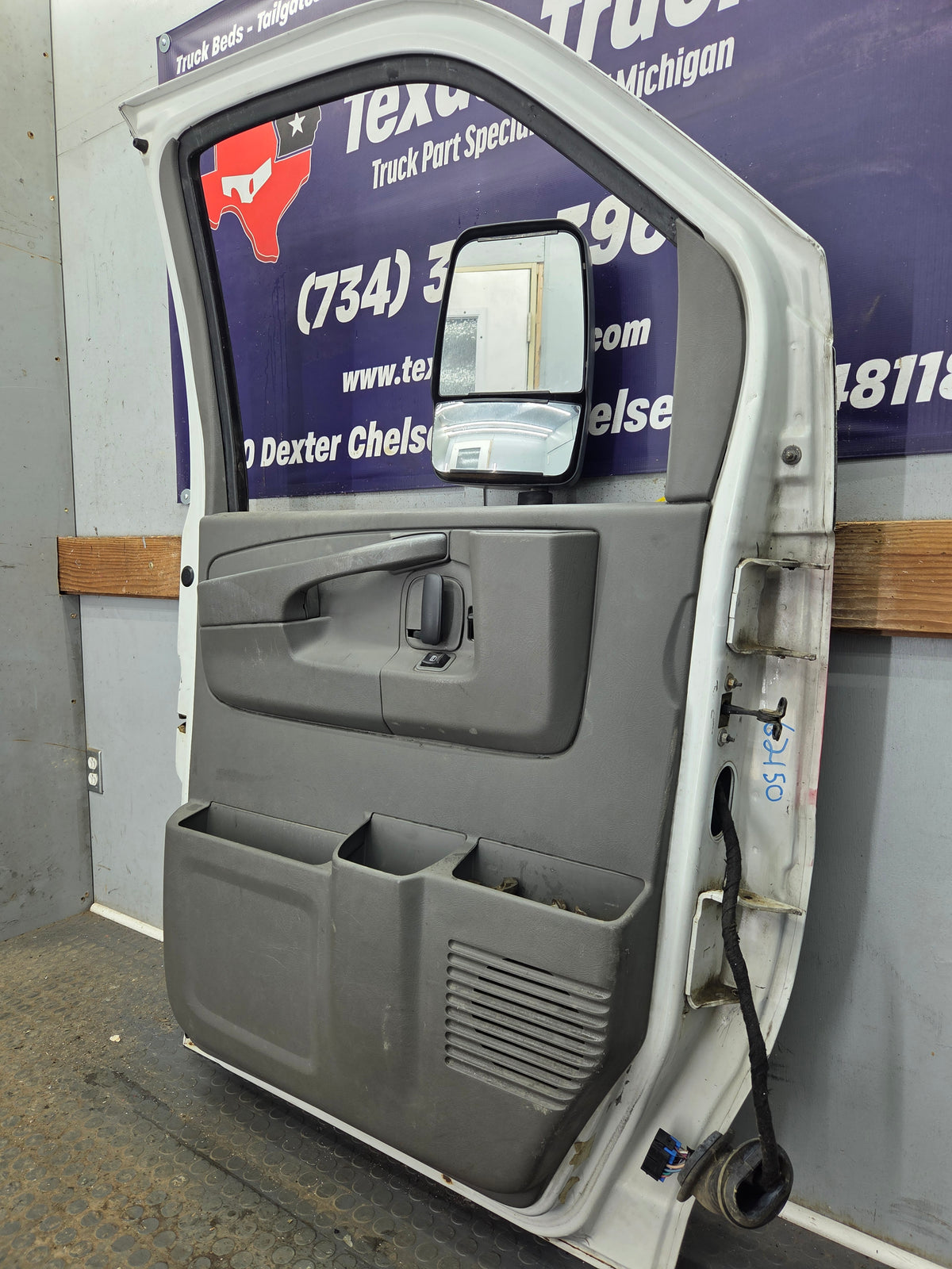 2005-2013 Chevrolet Express / Savana LH Front Driver Side Door