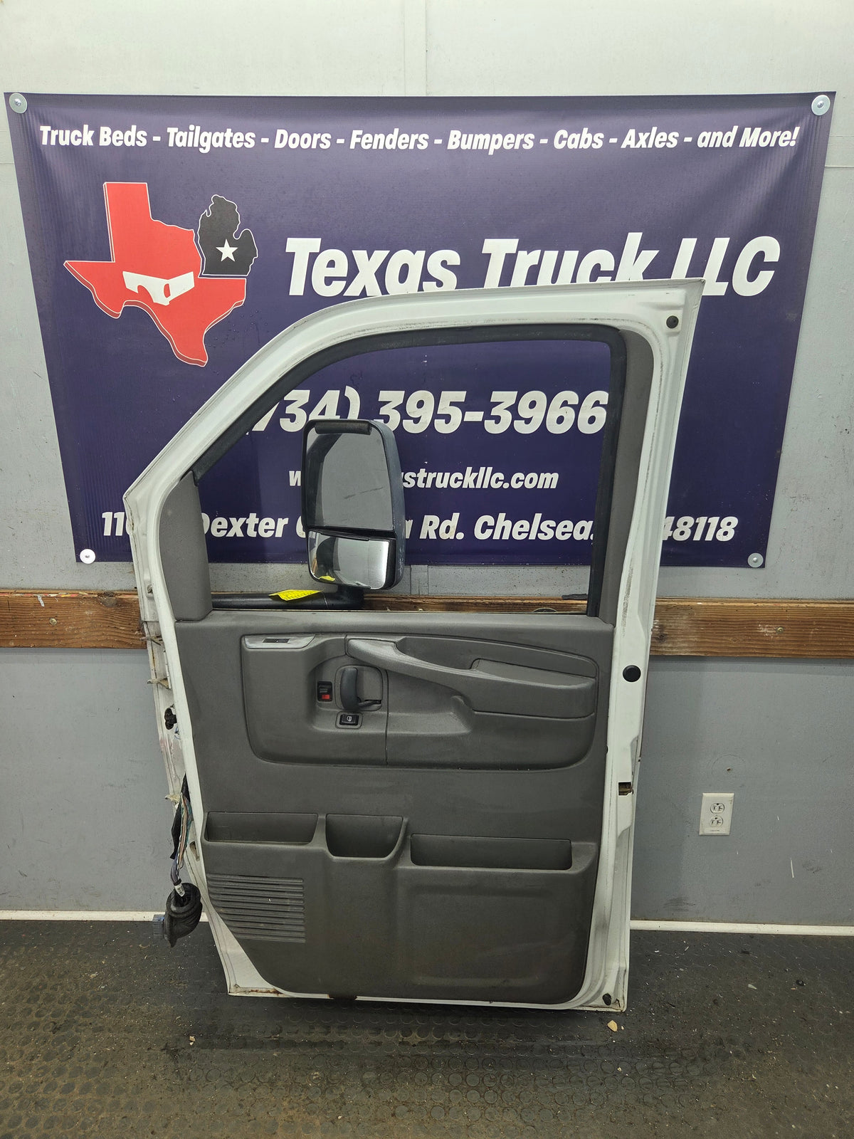 2005-2013 Chevrolet Express / Savana RH Front Passenger Side Door