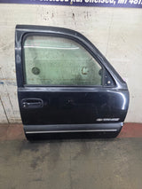 1999-2006 Chevrolet Silverado / GMC Sierra 1500 2500 3500 HD Front Passenger side Door RH