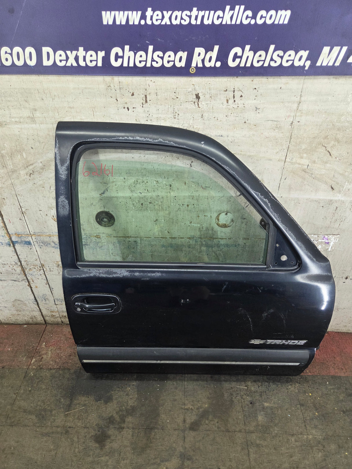 1999-2006 Chevrolet Silverado / GMC Sierra 1500 2500 3500 HD Front Passenger side Door RH