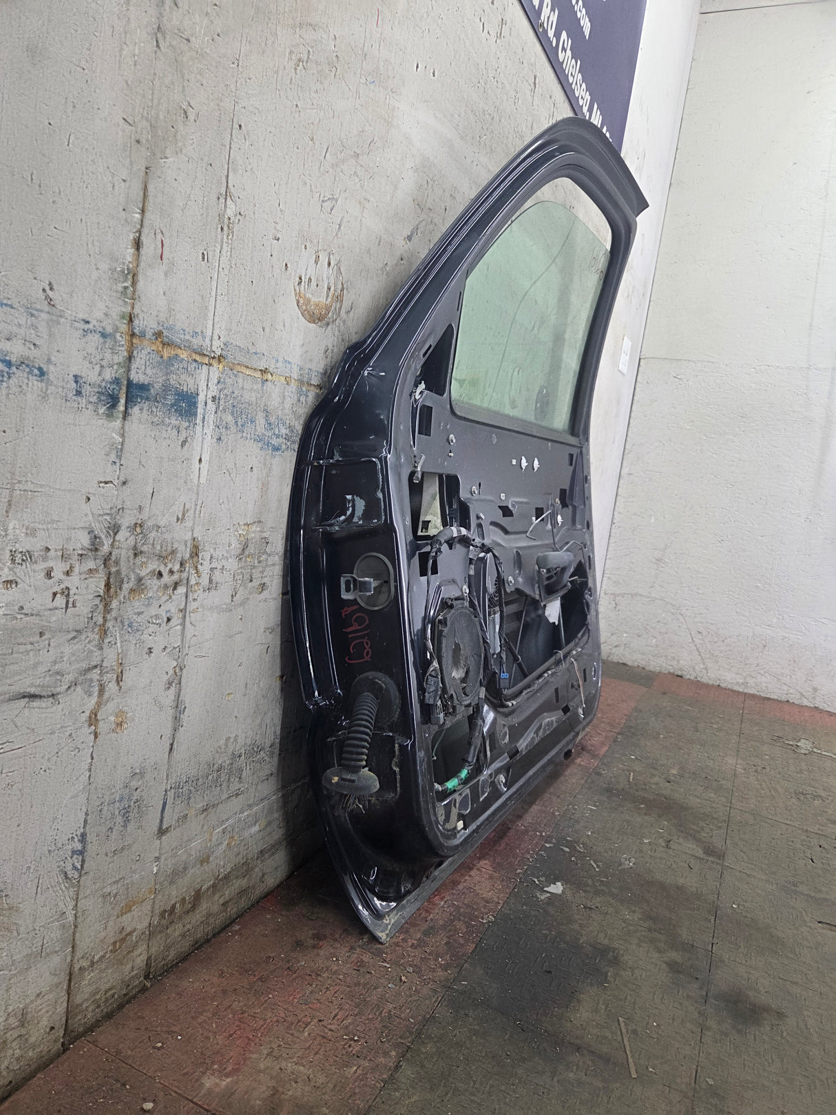 1999-2006 Chevrolet Silverado / GMC Sierra 1500 2500 3500 HD Front Passenger side Door RH