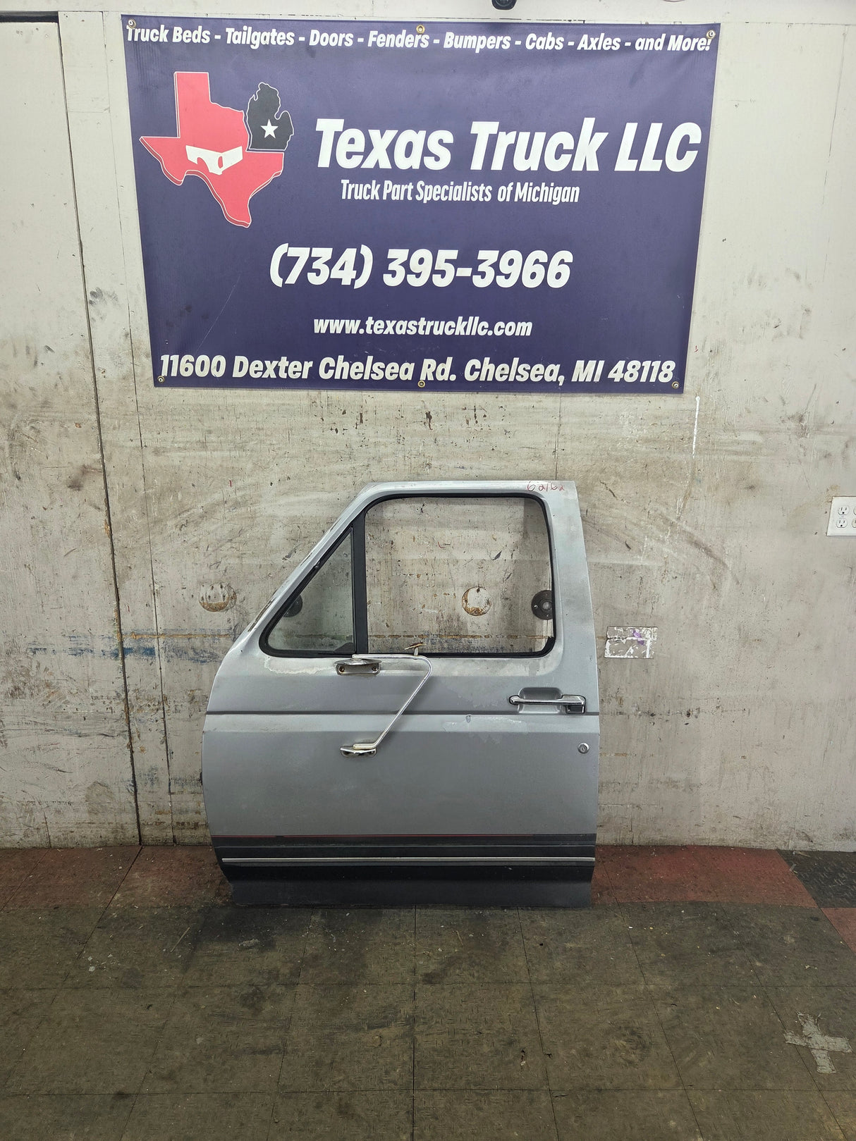 1987-1997 Ford F Series F250 F350 F450 F550 Driver Side Front Door LH