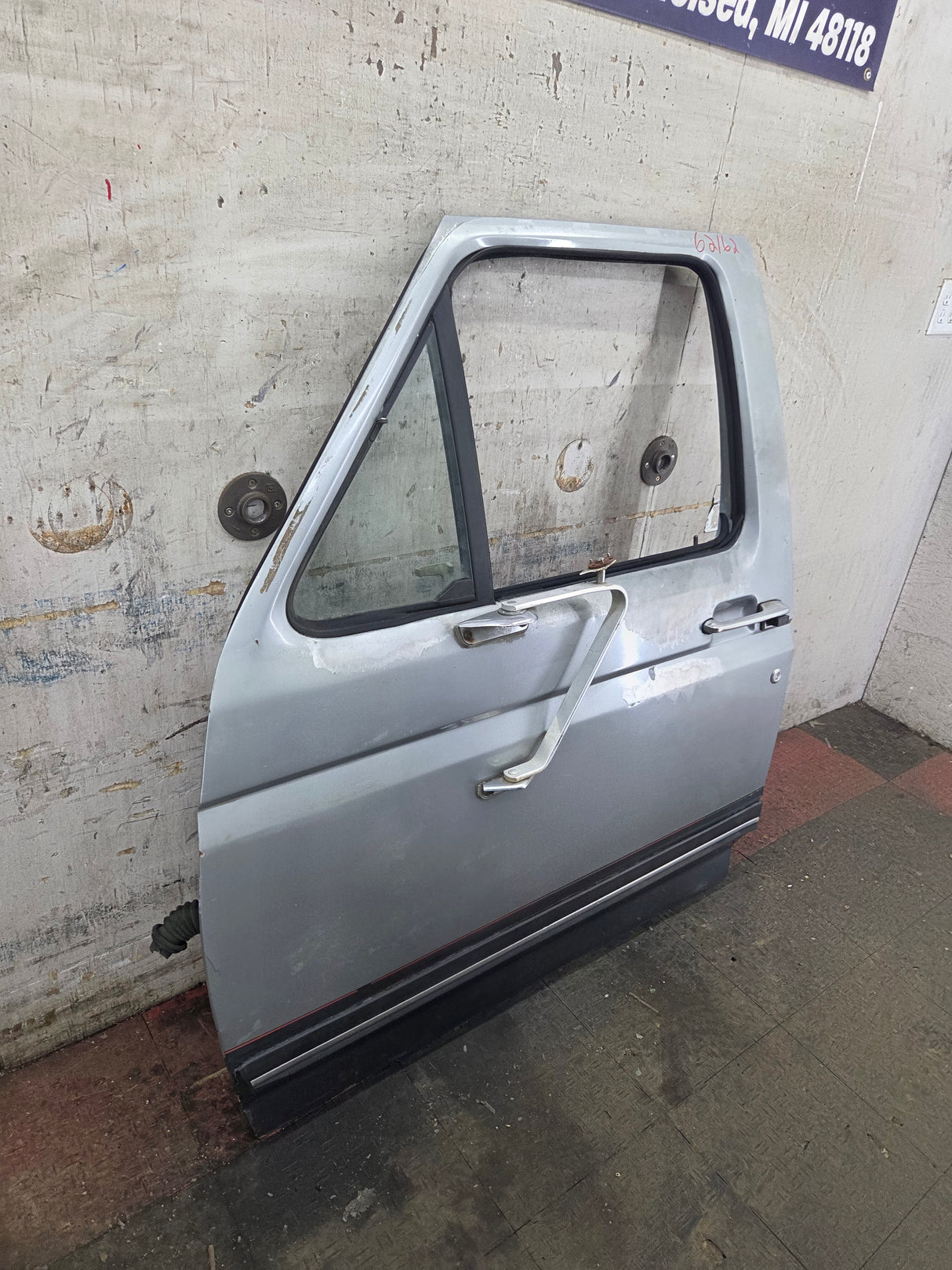 1987-1997 Ford F Series F250 F350 F450 F550 Driver Side Front Door LH