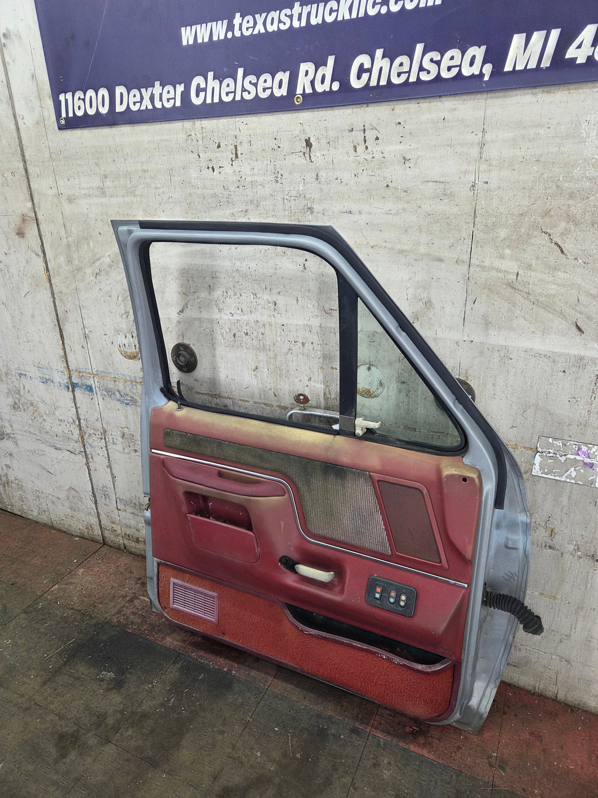 1987-1997 Ford F Series F250 F350 F450 F550 Driver Side Front Door LH