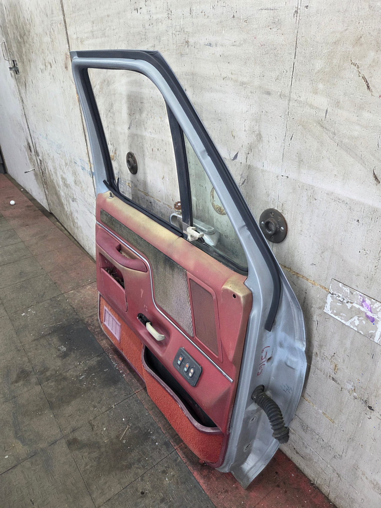 1987-1997 Ford F Series F250 F350 F450 F550 Driver Side Front Door LH