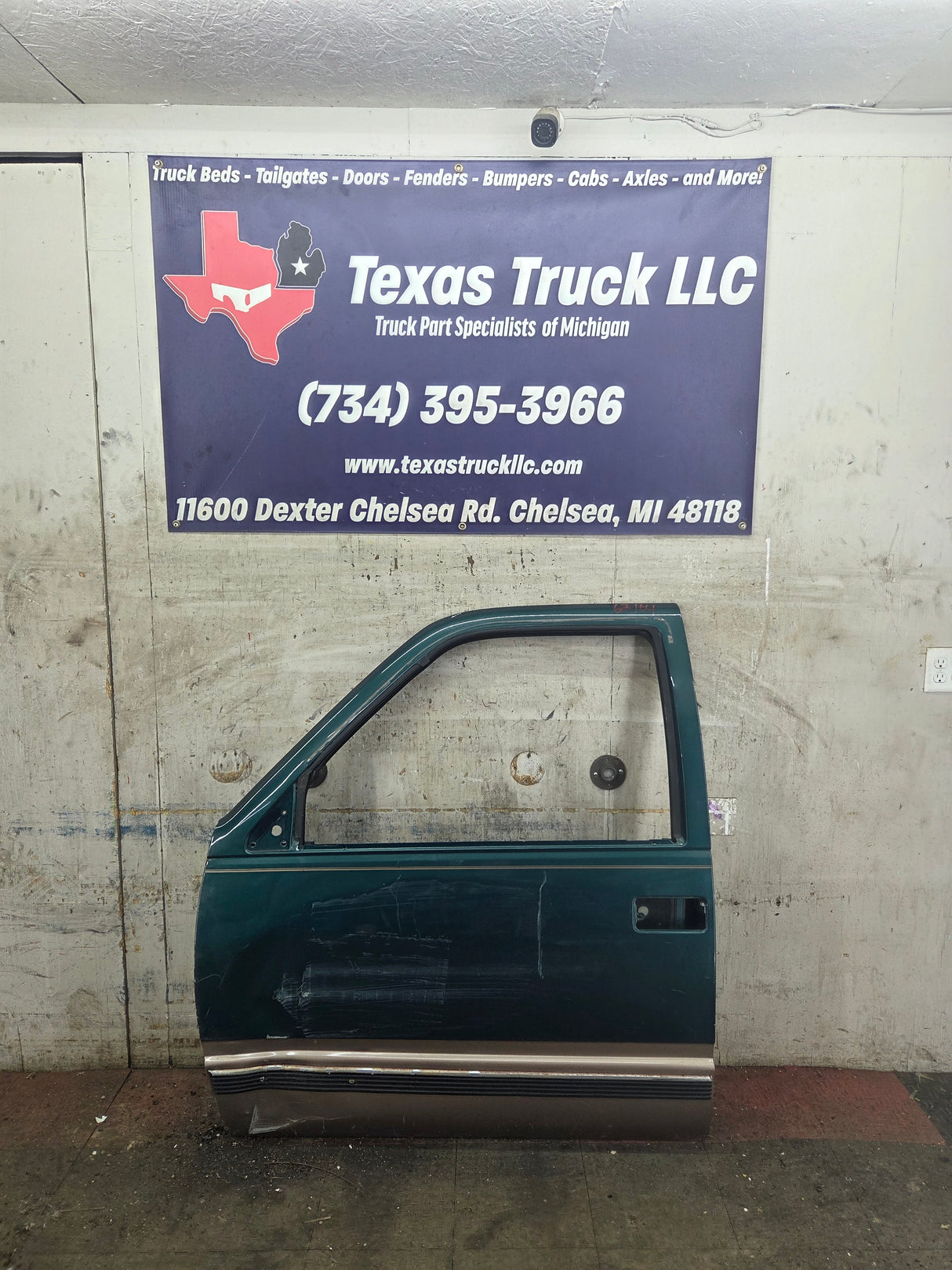 1988-2000 Chevrolet Silverado Suburban GMC Sierra LH Front Driver Side Door