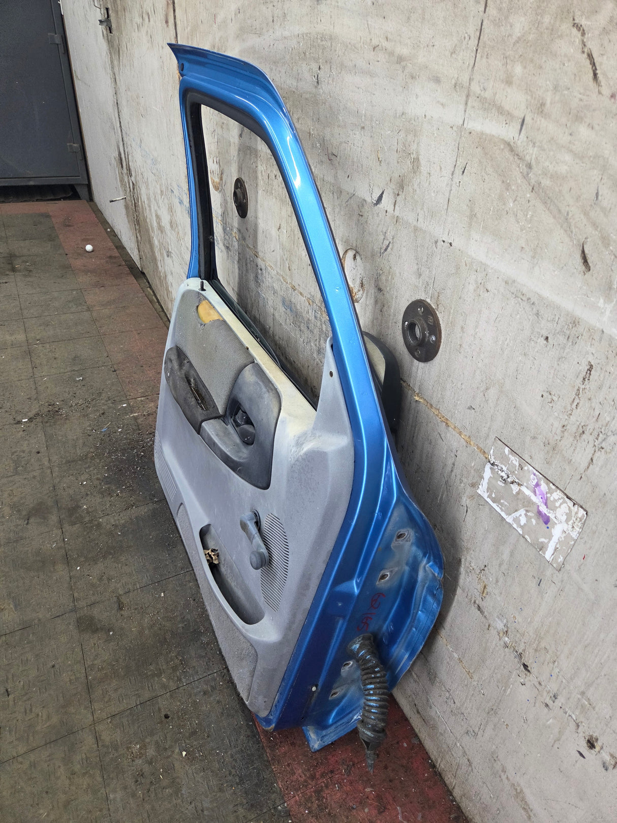 1993-2002 Ford Ranger Driver Side Front Left Hand Door