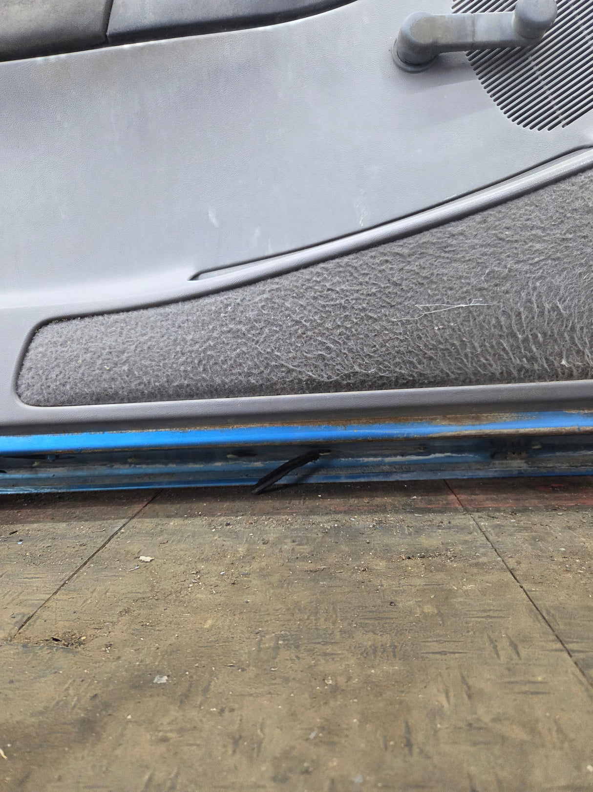 1993-2002 Ford Ranger Driver Side Front Left Hand Door